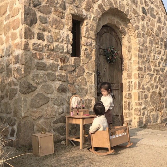 Doll bed and a baby chair
