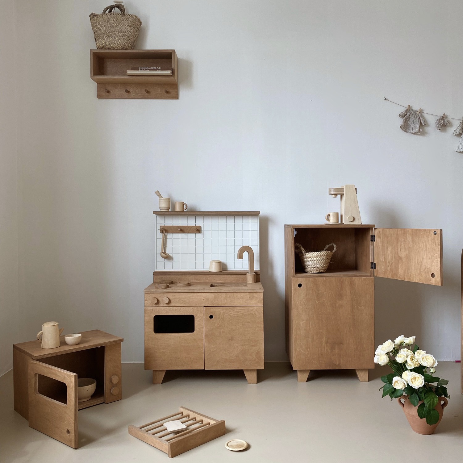 Microwave oven, refrigerator play