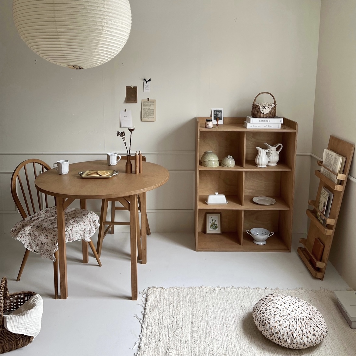 A bookshelf and magazine rack.