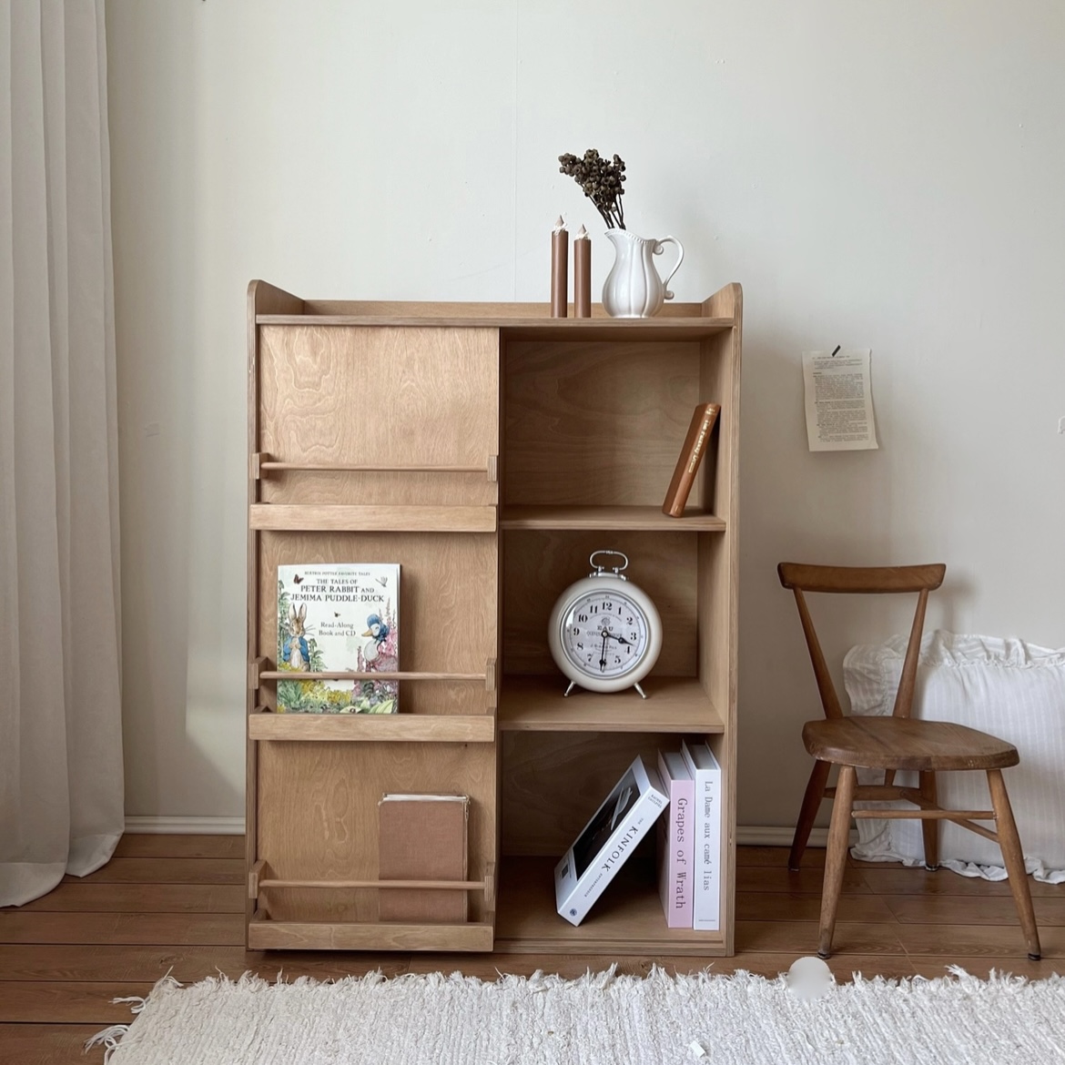 A bookshelf and magazine rack.