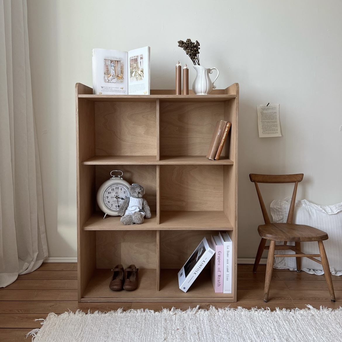 A bookshelf and magazine rack.