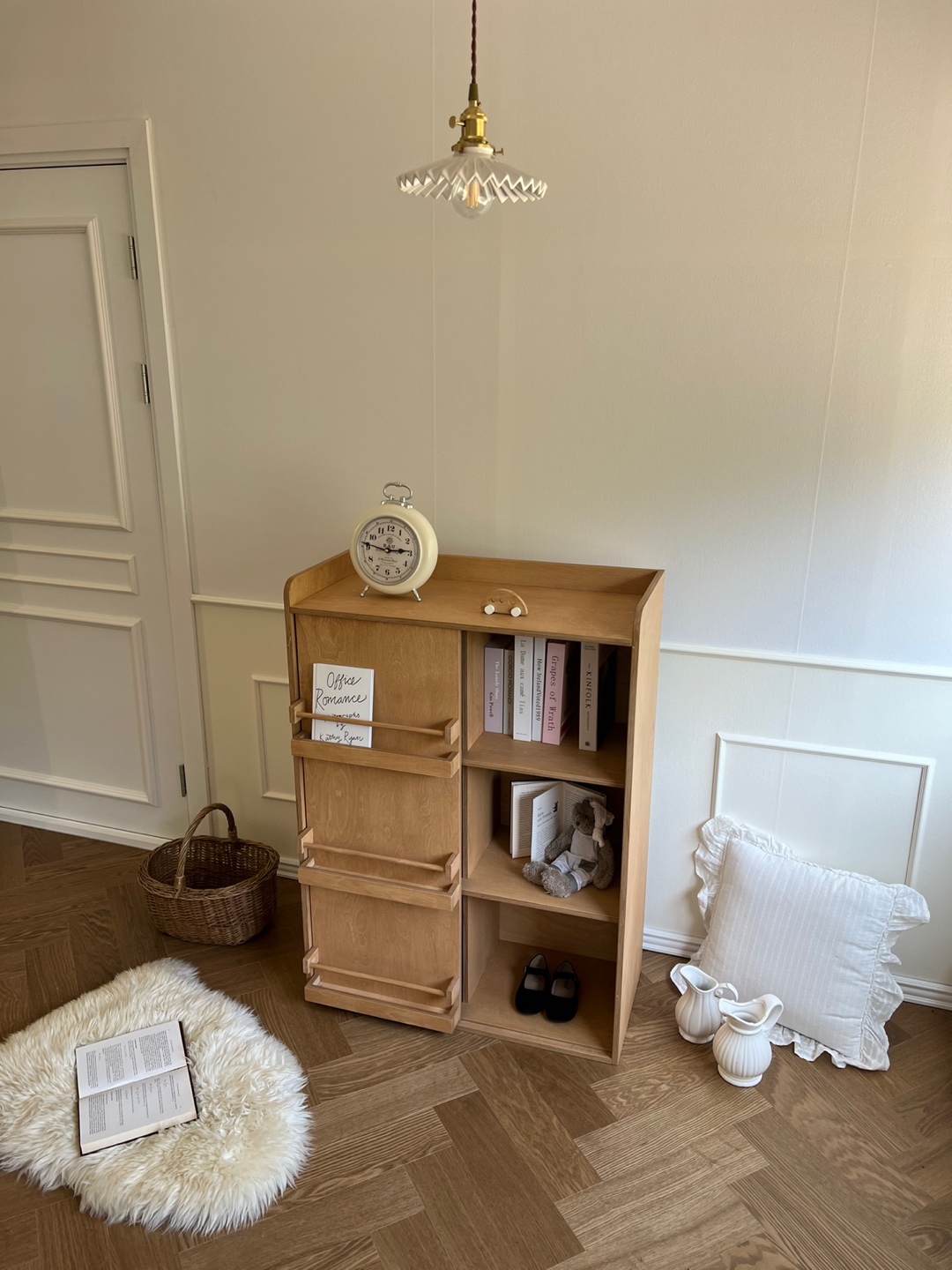 A bookshelf and magazine rack.